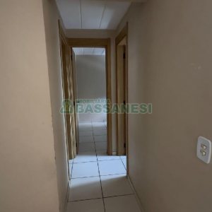 Apartamento com 62m², 2 dormitórios, 1 vaga, no bairro Santa Corona em Caxias do Sul para Alugar
