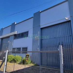 Pavilhão com 565m², no bairro São José em Caxias do Sul para Alugar