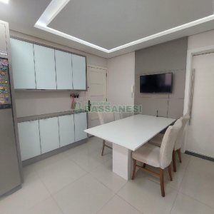 Apto Mobiliado com 119m², 3 dormitórios, 2 vagas, no bairro Centro em Caxias do Sul para Alugar