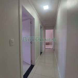 Apto Mobiliado com 119m², 3 dormitórios, 2 vagas, no bairro Centro em Caxias do Sul para Alugar