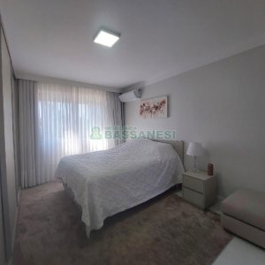 Apto Mobiliado com 119m², 3 dormitórios, 2 vagas, no bairro Centro em Caxias do Sul para Alugar