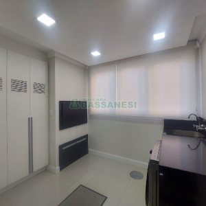 Apto Mobiliado com 119m², 3 dormitórios, 2 vagas, no bairro Centro em Caxias do Sul para Alugar