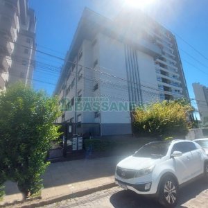 Apto Mobiliado com 119m², 3 dormitórios, 2 vagas, no bairro Centro em Caxias do Sul para Alugar