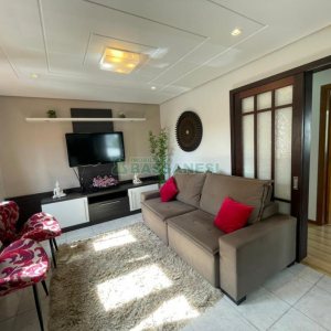 Casa com 192m², 4 dormitórios, 4 vagas, no bairro São José em Caxias do Sul para Comprar