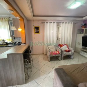 Casa com 192m², 4 dormitórios, 4 vagas, no bairro São José em Caxias do Sul para Comprar