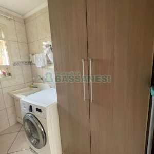 Casa com 192m², 4 dormitórios, 4 vagas, no bairro São José em Caxias do Sul para Comprar