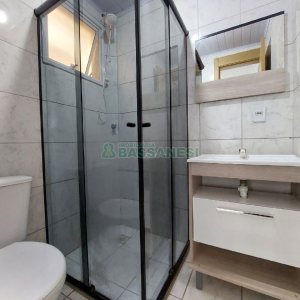 Apartamento com 60m², 2 dormitórios, 1 vaga, no bairro Nossa Senhora das Graças em Caxias do Sul para Alugar