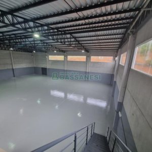 Pavilhão com 564m², no bairro São Gotardo em Flores da Cunha para Alugar