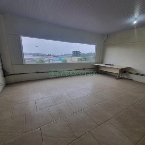 Pavilhão com 564m², no bairro São Gotardo em Flores da Cunha para Alugar