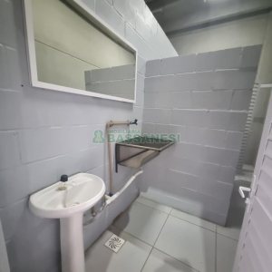 Pavilhão com 564m², no bairro São Gotardo em Flores da Cunha para Alugar