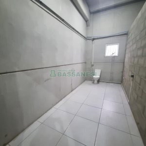 Pavilhão com 564m², no bairro São Gotardo em Flores da Cunha para Alugar