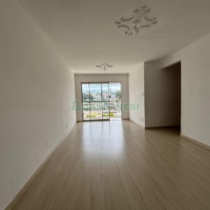 Apartamento com 98m², 2 dormitórios, 1 vaga, no bairro Salgado Filho em Caxias do Sul para Alugar