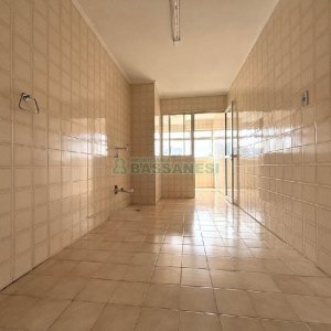 Apartamento com 98m², 2 dormitórios, 1 vaga, no bairro Salgado Filho em Caxias do Sul para Alugar