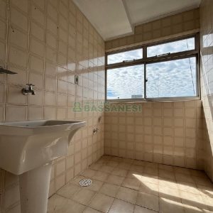 Apartamento com 98m², 2 dormitórios, 1 vaga, no bairro Salgado Filho em Caxias do Sul para Alugar