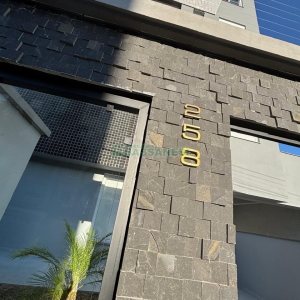 Apartamento com 62m², 2 dormitórios, 2 vagas, no bairro Sagrada Família em Caxias do Sul para Alugar