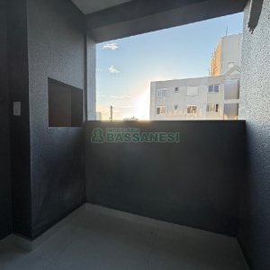 Apartamento com 62m², 2 dormitórios, 2 vagas, no bairro Sagrada Família em Caxias do Sul para Alugar