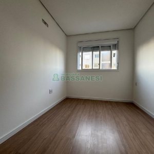 Apartamento com 62m², 2 dormitórios, 2 vagas, no bairro Sagrada Família em Caxias do Sul para Alugar