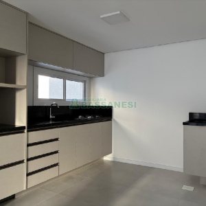 Apartamento com 62m², 2 dormitórios, 2 vagas, no bairro Sagrada Família em Caxias do Sul para Alugar