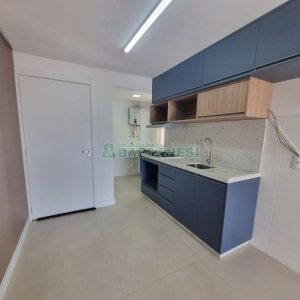 Apartamento com 49m², 2 dormitórios, 1 vaga, no bairro Nossa Senhora da Saúde em Caxias do Sul para Alugar