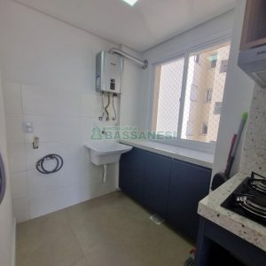 Apartamento com 49m², 2 dormitórios, 1 vaga, no bairro Nossa Senhora da Saúde em Caxias do Sul para Alugar