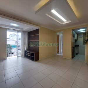 Apartamento com 54m², 2 dormitórios, 1 vaga, no bairro Parque Oasis em Caxias do Sul para Alugar