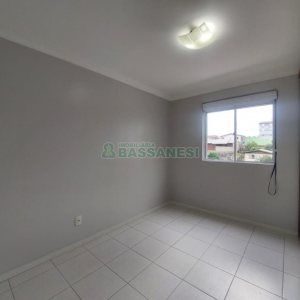 Apartamento com 54m², 2 dormitórios, 1 vaga, no bairro Parque Oasis em Caxias do Sul para Alugar