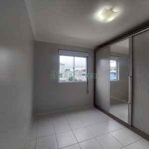 Apartamento com 54m², 2 dormitórios, 1 vaga, no bairro Parque Oasis em Caxias do Sul para Alugar