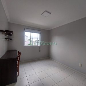 Apartamento com 54m², 2 dormitórios, 1 vaga, no bairro Parque Oasis em Caxias do Sul para Alugar