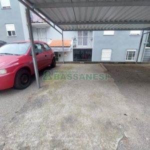 Apartamento com 54m², 2 dormitórios, 1 vaga, no bairro Parque Oasis em Caxias do Sul para Alugar