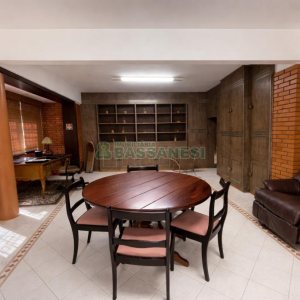 Casa, 5 dormitórios, 2 vagas, no bairro Cinqüentenário em Caxias do Sul para Comprar