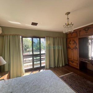 Casa, 5 dormitórios, 2 vagas, no bairro Cinqüentenário em Caxias do Sul para Comprar