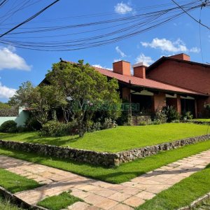 Casa, 5 dormitórios, 2 vagas, no bairro Cinqüentenário em Caxias do Sul para Comprar