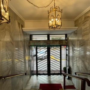 Apartamento com 200m², 3 dormitórios, 1 vaga, no bairro Centro em Caxias do Sul para Comprar