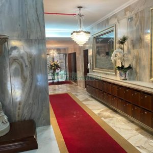 Apartamento com 200m², 3 dormitórios, 1 vaga, no bairro Centro em Caxias do Sul para Comprar