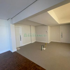 Apartamento com 200m², 3 dormitórios, 1 vaga, no bairro Centro em Caxias do Sul para Comprar