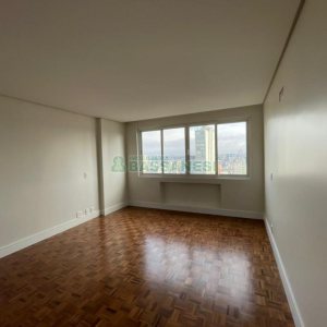 Apartamento com 200m², 3 dormitórios, 1 vaga, no bairro Centro em Caxias do Sul para Comprar