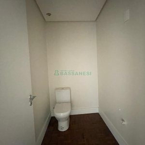 Apartamento com 200m², 3 dormitórios, 1 vaga, no bairro Centro em Caxias do Sul para Comprar