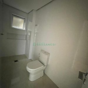 Apartamento com 200m², 3 dormitórios, 1 vaga, no bairro Centro em Caxias do Sul para Comprar