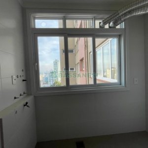 Apartamento com 200m², 3 dormitórios, 1 vaga, no bairro Centro em Caxias do Sul para Comprar