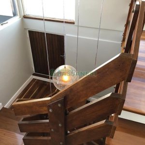 Casa com 598m², 5 dormitórios, 4 vagas, no bairro Cinqüentenário em Caxias do Sul para Comprar