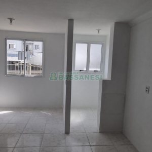 Apartamento com 41m², 2 dormitórios, 1 vaga, no bairro Parque Oasis em Caxias do Sul para Comprar