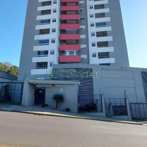 Apto Mobiliado com 70m², 2 dormitórios, 2 vagas, no bairro Lourdes em Caxias do Sul para Alugar