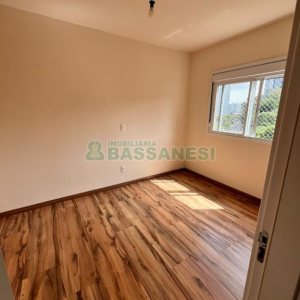 Apto Mobiliado com 70m², 2 dormitórios, 2 vagas, no bairro Lourdes em Caxias do Sul para Alugar