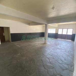 Loja com 70m², no bairro Arco Baleno em Caxias do Sul para Alugar