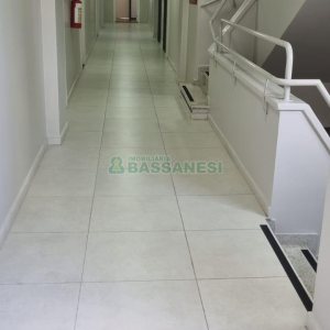 Sala com 38m², no bairro Centro em Caxias do Sul para Comprar