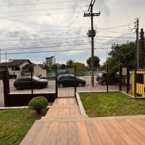 Casa com 250m², 3 dormitórios, 5 vagas, no bairro Jardim América em Caxias do Sul para Alugar