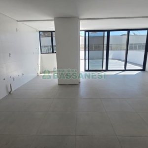 Kitinete com 106m², 1 dormitório, no bairro São Pelegrino em Caxias do Sul para Comprar