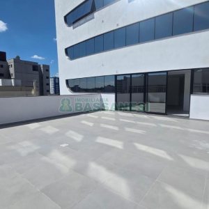 Kitinete com 106m², 1 dormitório, no bairro São Pelegrino em Caxias do Sul para Comprar