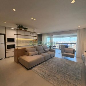 Apartamento com 129m², 3 dormitórios, 2 vagas, no bairro Petrópolis em Caxias do Sul para Comprar