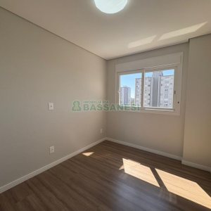Apartamento com 110m², 3 dormitórios, 2 vagas, no bairro Petrópolis em Caxias do Sul para Comprar
